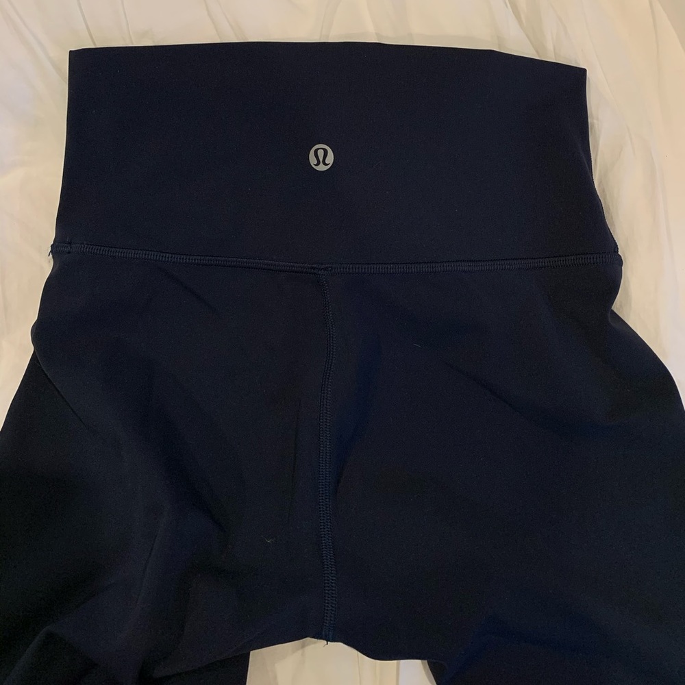 Lululemon navy blue leggings💙